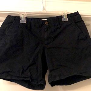 Old Navy black short size 4